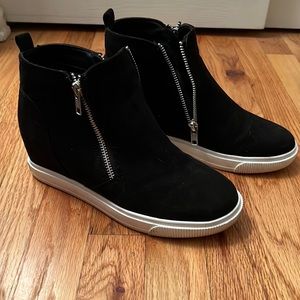 DV black wedge sneakers